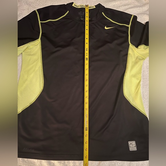 Men’s Nike Pro Combat Dri-Fit Fitted Shirt, Size XL, Yellow & Black, Pre-Owned - Picture 7 of 11